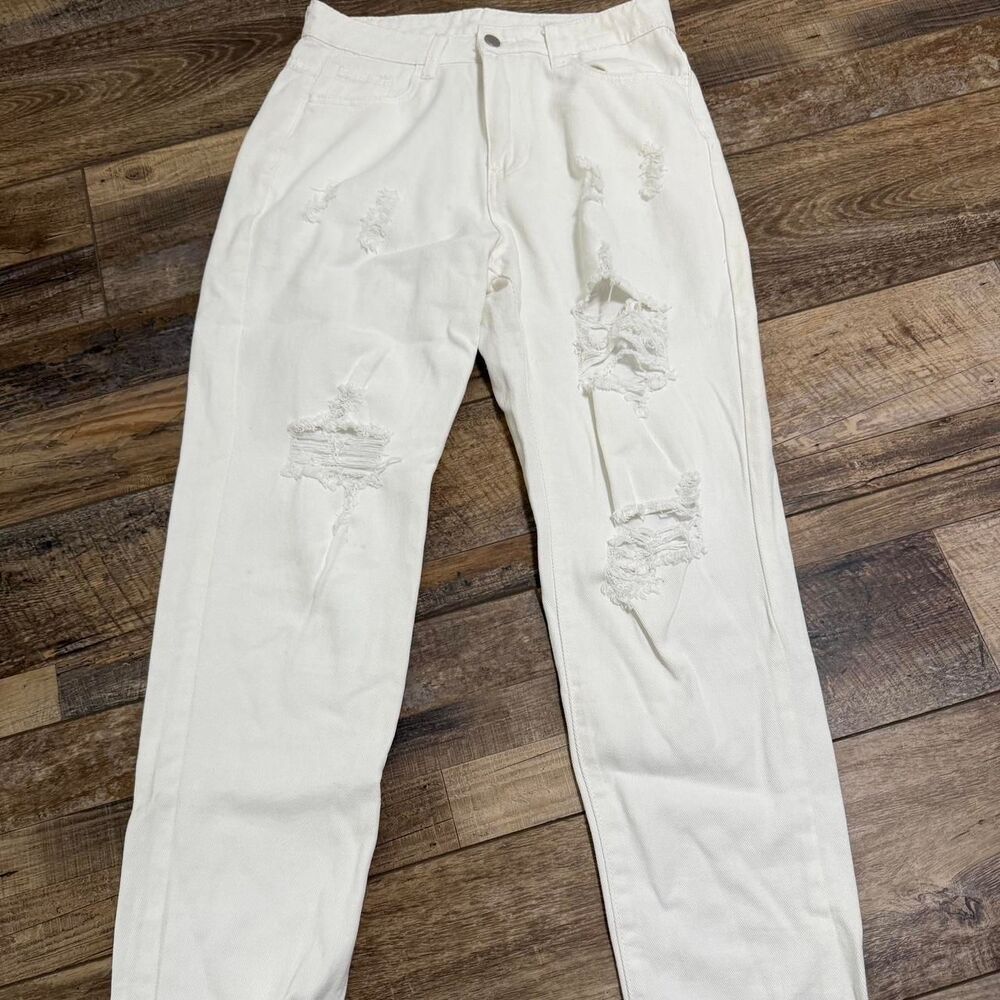 SHEIN Medium Cream Distressed Straight High Rise Women's White Denim Cream Jeans